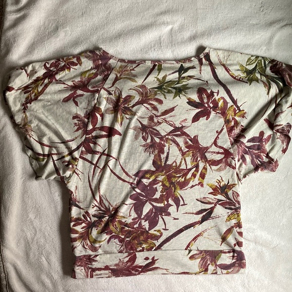 Dynamite Top - Picture 7 of 7